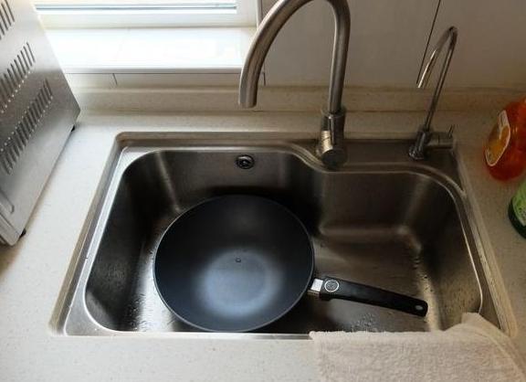 水槽到底该怎么选,水槽怎么选材料