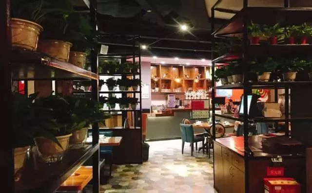 为什么武汉大学生提前放假,武汉大学生现在为什么放假