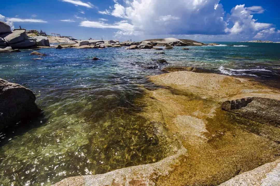 438元住*海湾红**海边酒店!豪享海鲜大餐、快艇出海、撒网打鱼等等