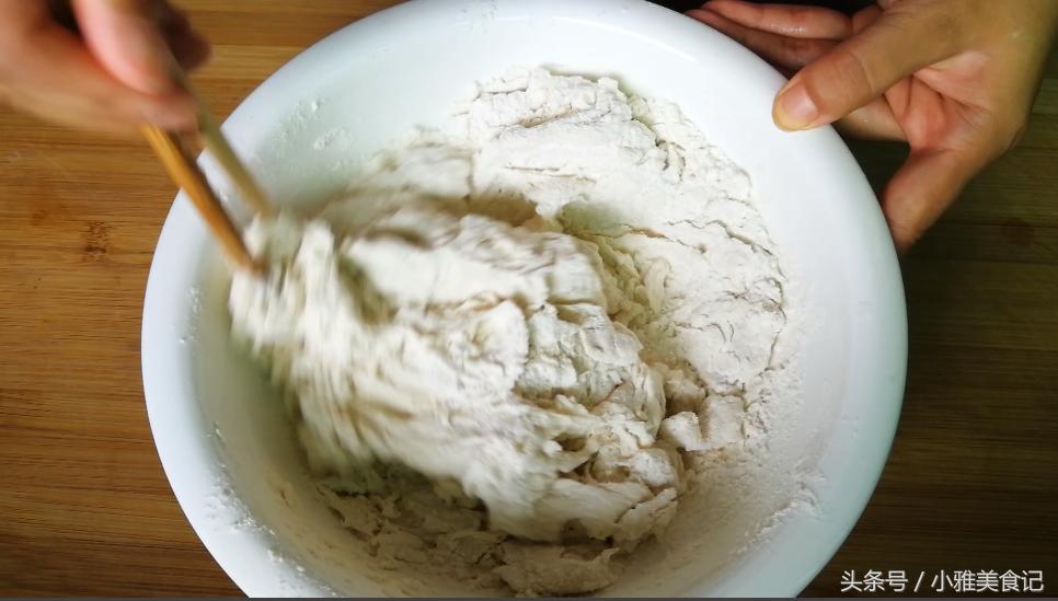 电饼铛烙饼不发硬的技巧图解,电饼铛烙饼不硬的窍门