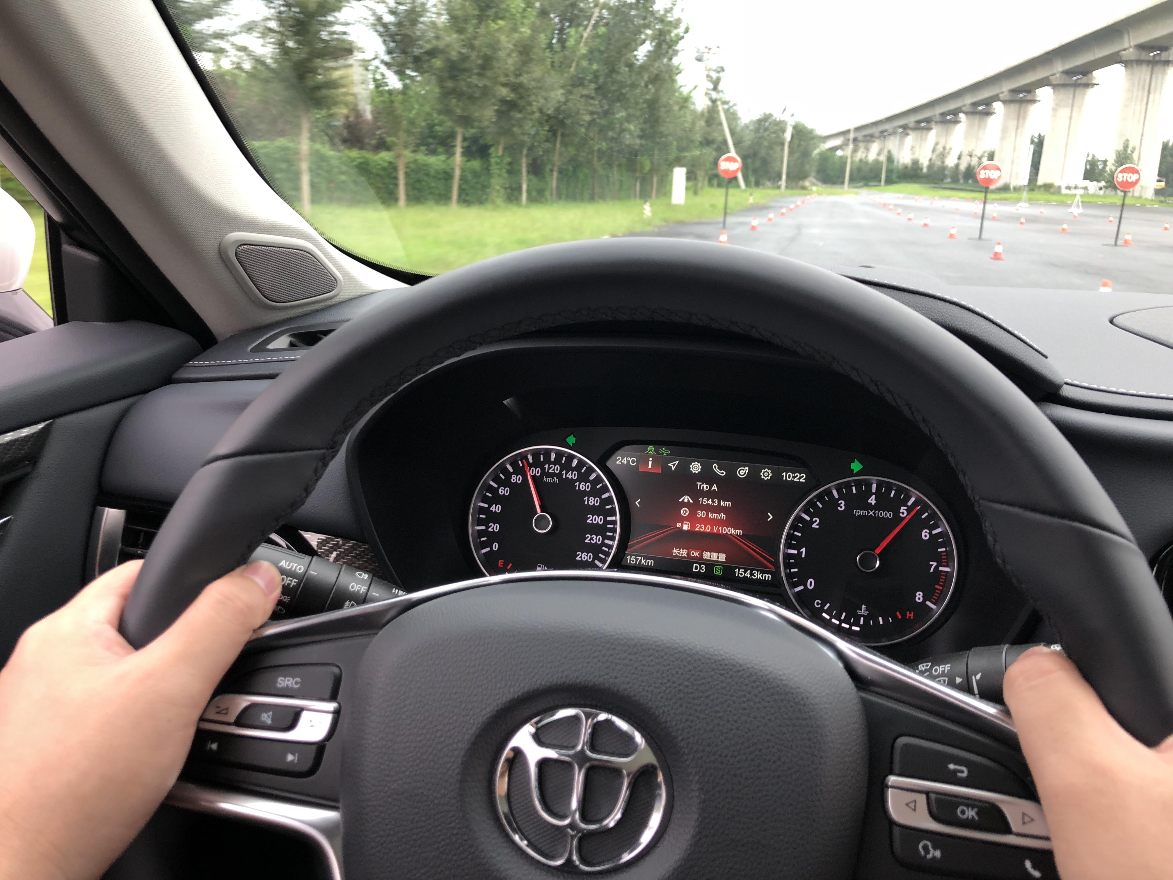 华晨中华v5加速测试,中华v72019款1.6T值得入手吗