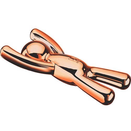 你们再喝几瓶吧，我的开瓶器还没玩够呢