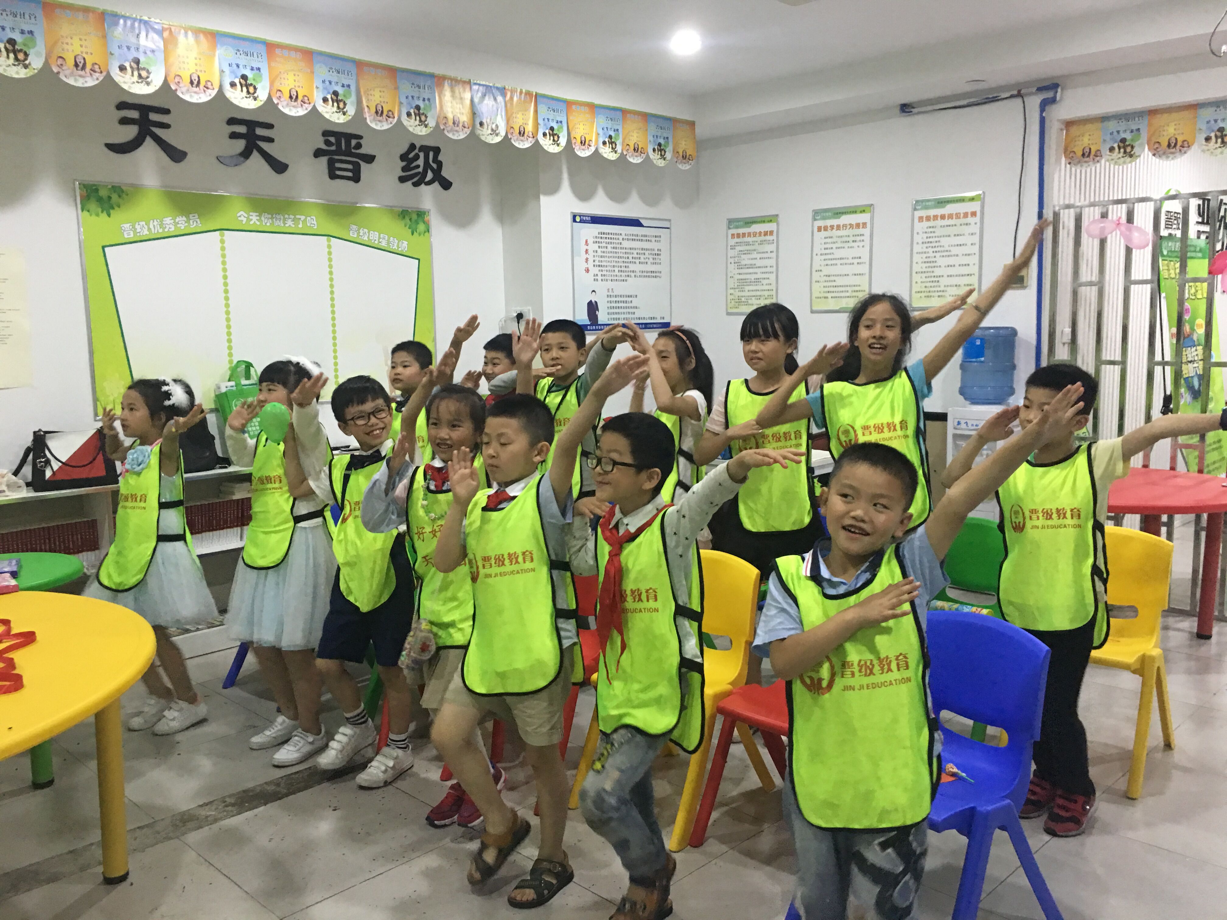 加盟一个有实力的品牌学生托管班，应该如何操作？