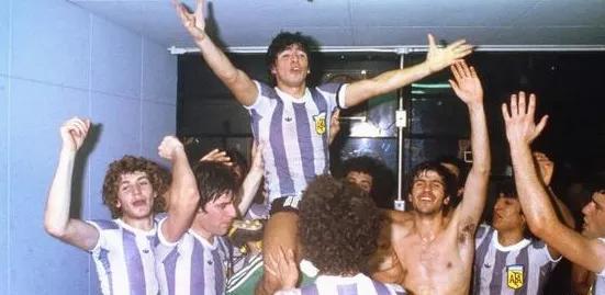 阿根廷请别为我流泪马拉多纳,马拉多纳悲情的阿根廷