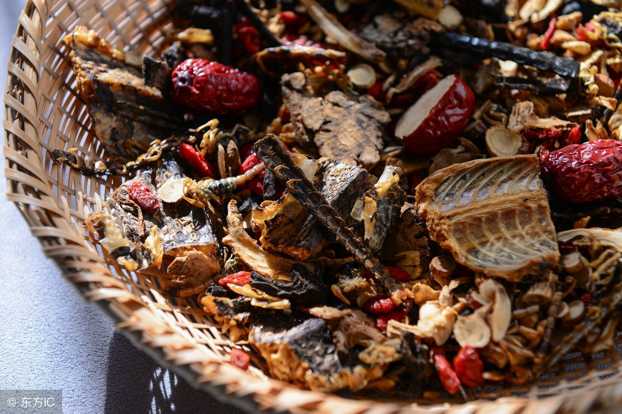 滋阴泡酒经典中药方,祛湿气泡酒中药配方