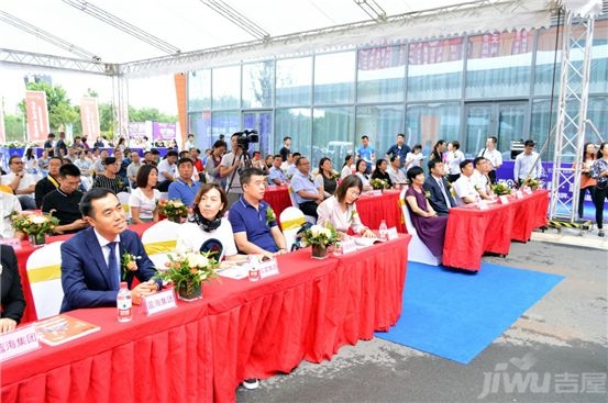 淄博新世界商业步行街开业的样子,张店新开的商业街