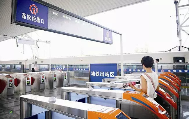 10列新车年内“加盟”成灌快铁！有望刷“天府通”！一起看看轨道上的大成都！