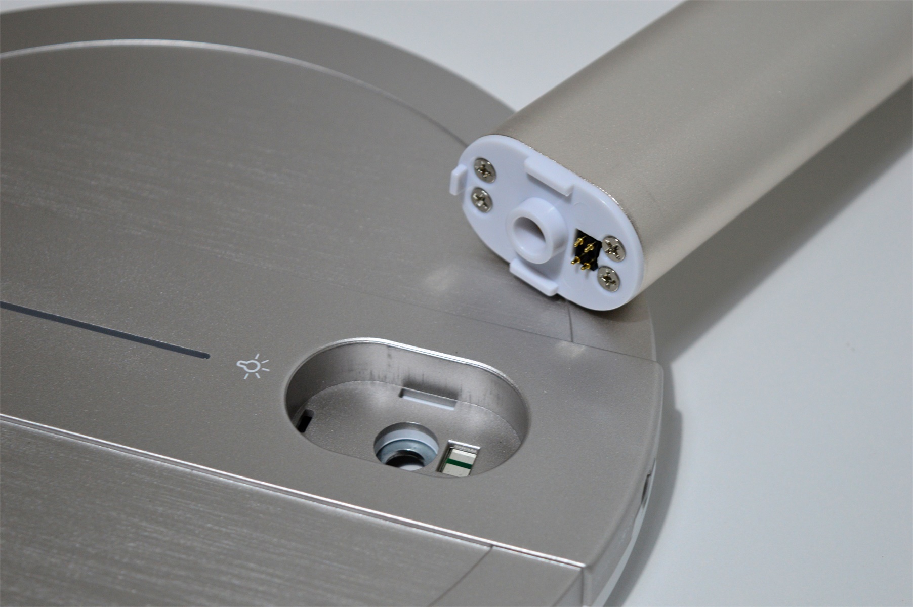 孩视宝柔和自然光护眼台灯,护眼儿童台灯图片大全