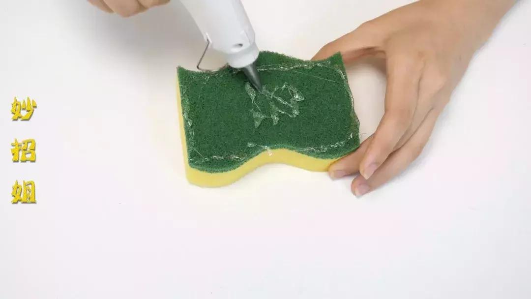 用过期的洗洁精会怎样,洗洁精瓶压嘴的正确方法