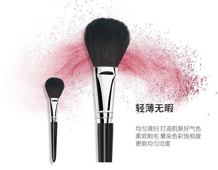 如何克服浮粉问题,不浮粉卡粉的上妆技巧新手小白