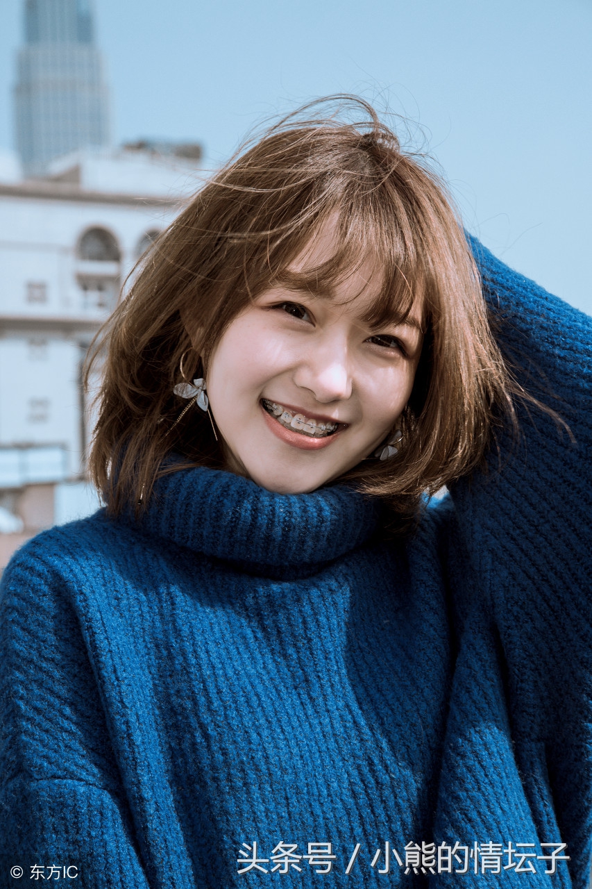 女孩对其他人热情唯独对你冷淡,女生对你一下积极一下冷漠