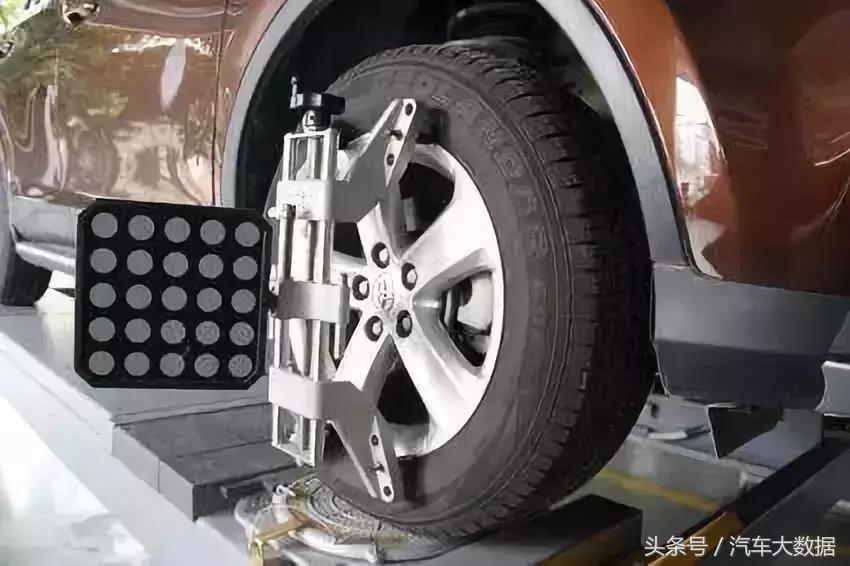 老师傅做四轮定位不用仪器,汽车四轮定位视频全过程老师傅