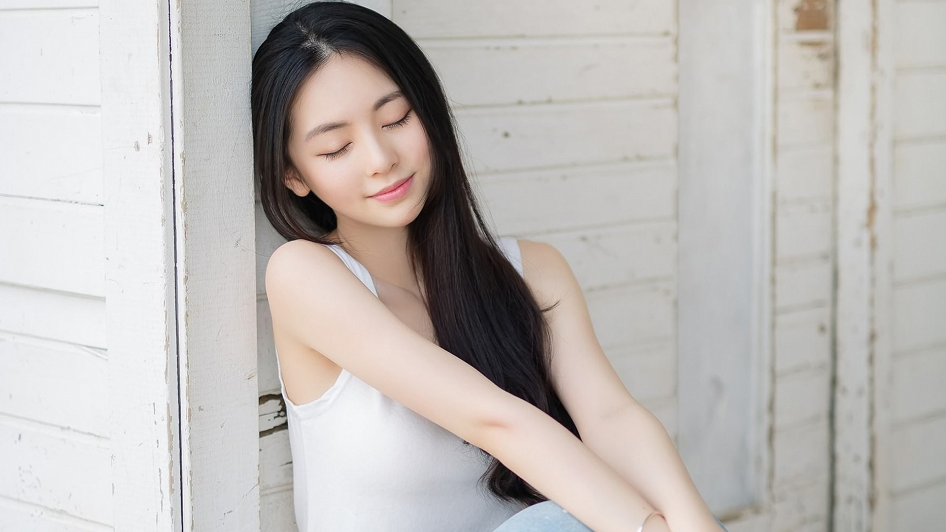 素颜涂隔离需要定妆吗,素颜用隔离和不用隔离的区别