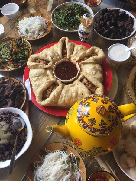 氧生度｜在巴塘，在高山海子之间跳起弦子唱起歌