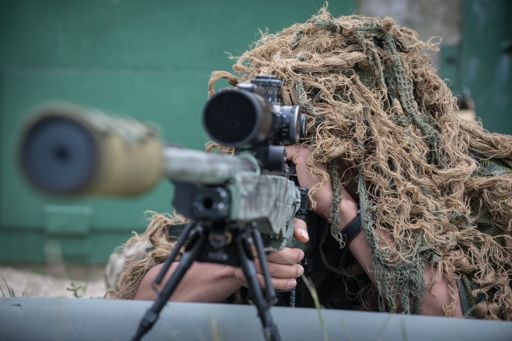 吃鸡第一名狙神视频,awm马格南吃鸡