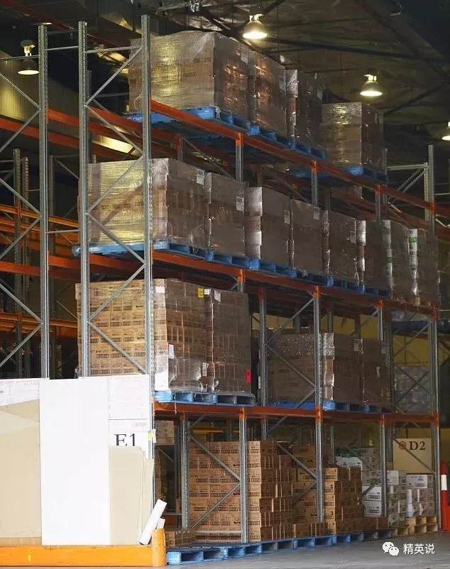 中国小哥在国外两年赚2套房4辆车，这个害人不浅的职业养肥了多少人？