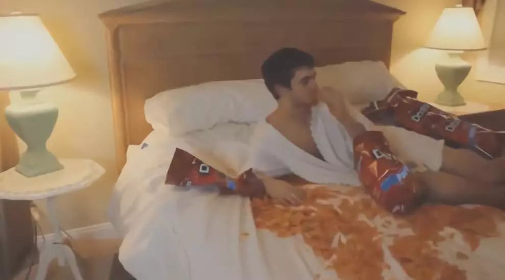 卫龙有对手了？！你的外国同龄人都是吃啥长大的