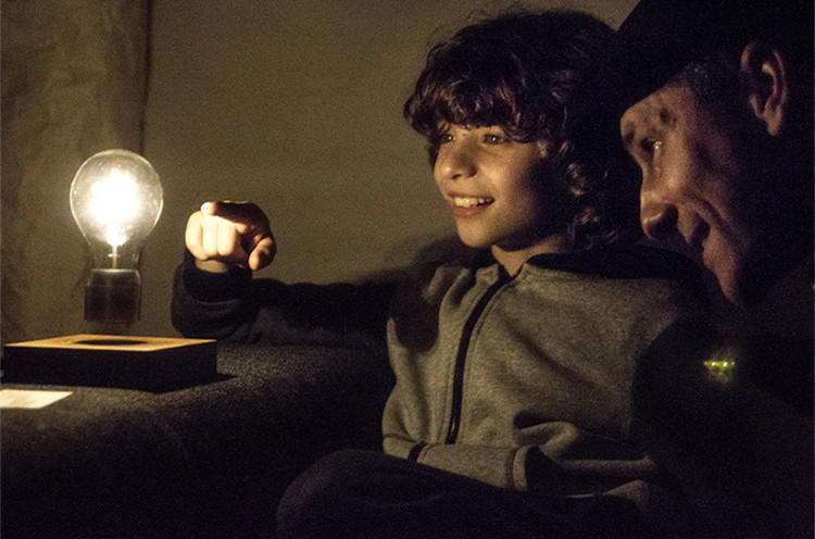 悬浮灯泡真的能飘起来吗,悬浮的灯泡有哪些