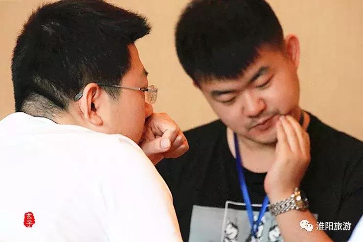 河南省政协副主席李英杰亲临淮阳“荷花杯”围棋棋王赛观战