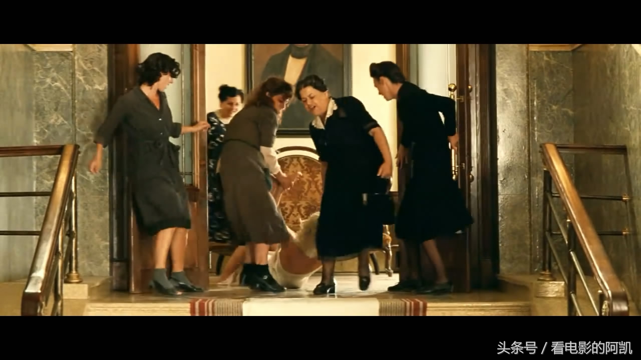 为何有关女性的案件屡禁不止！看了《美丽传说》或许就能明白原因