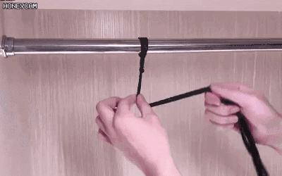 她在衣柜里系了根鞋带，衣柜竟然瞬间大一倍！