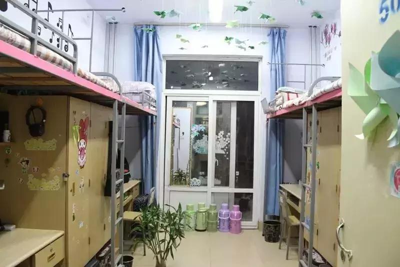 准大学生寝室必备清单,准大学生的学校