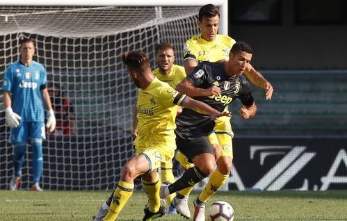 c罗在尤文的第一个梅开二度,c罗加盟尤文第二个赛季表现炸裂