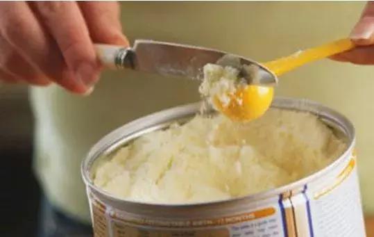 冲奶水太凉有影响吗,冲奶稍微奶粉多了一点有事吗