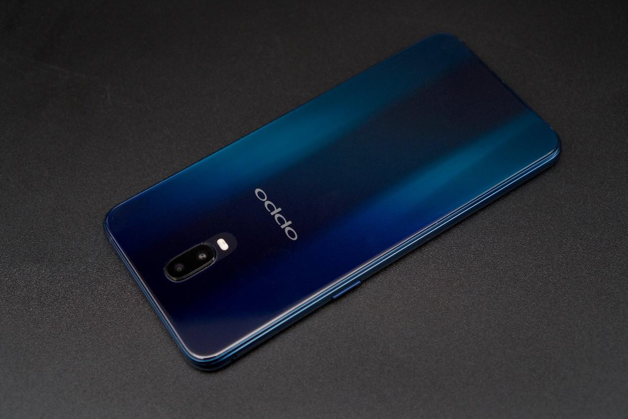 oppor17是属于什么刘海屏,水滴屏真香oppor17极速上手体验