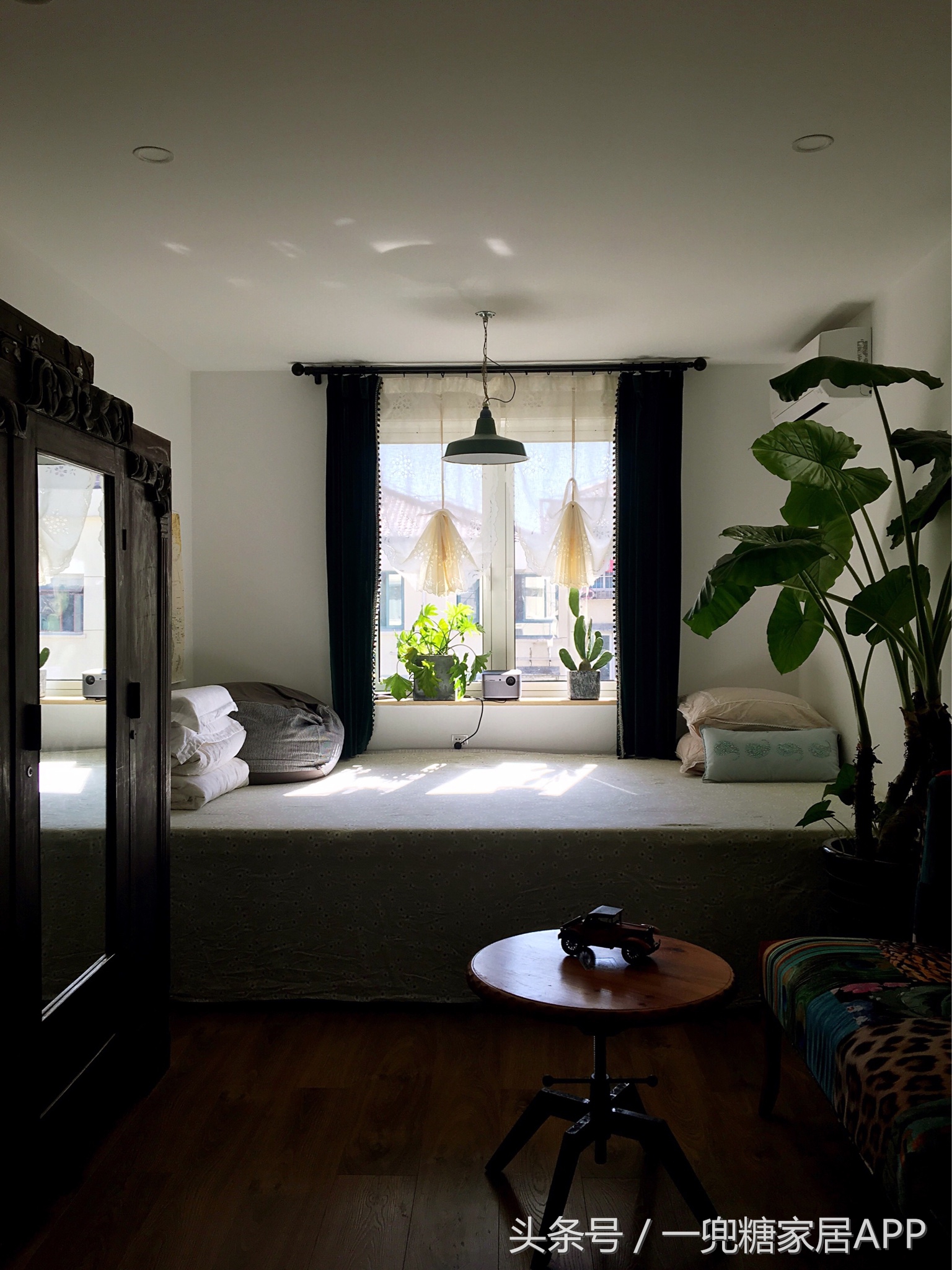 老式缝纫机桌子,老式缝纫机小桌子