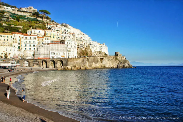 神奇女侠天堂岛卡洛斯,神奇女侠天堂岛有什么