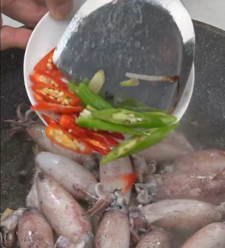 海兔子墨鱼仔家常做法,海兔子美食制作全攻略想学就来看