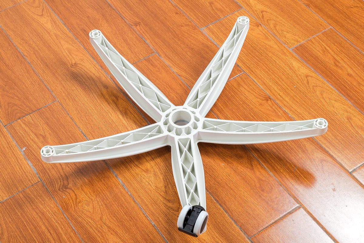 电脑椅评测黑白配,黑白调电脑椅轻灵款真实坐感