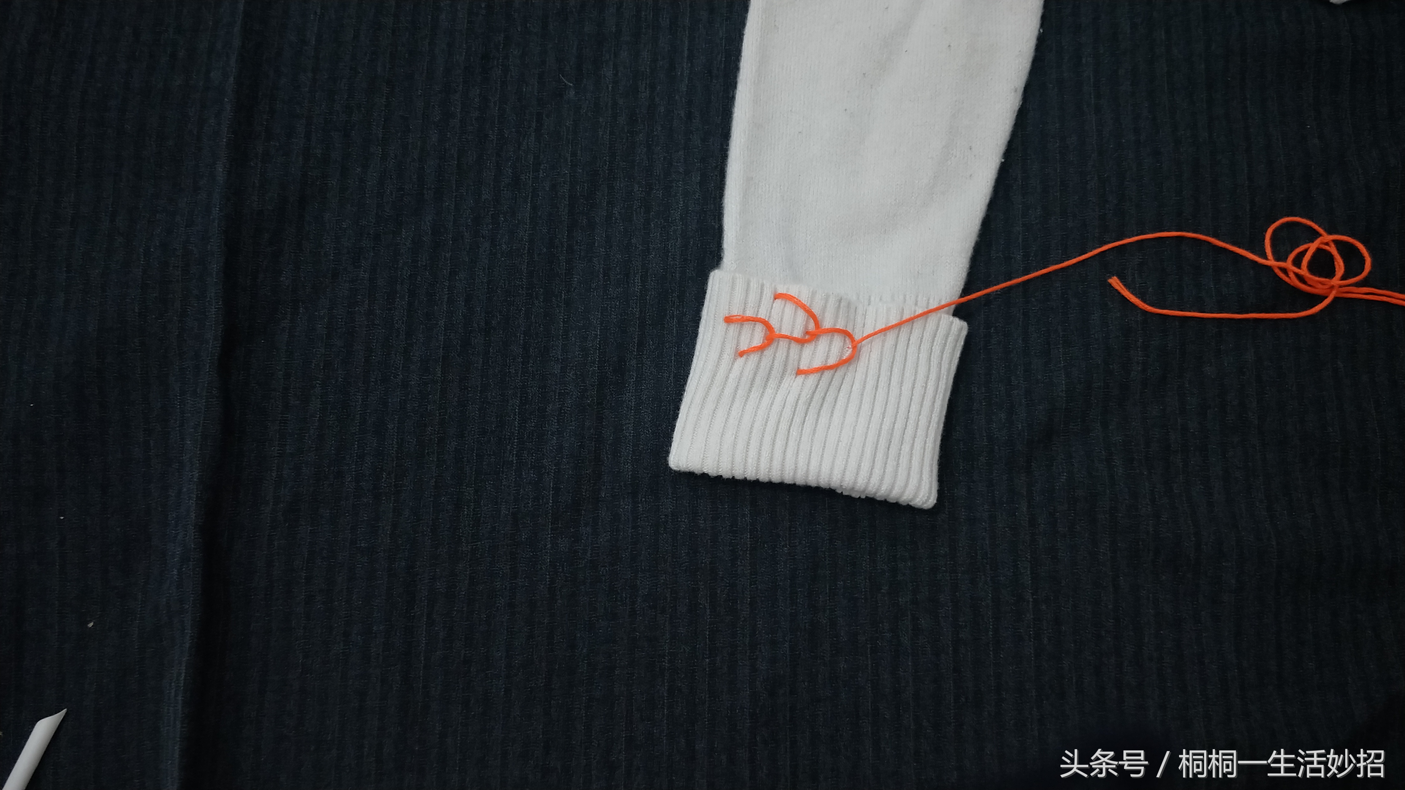 袖子长了怎样缝针好看,袖子长了不剪掉的做法