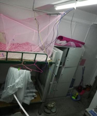 大学宿舍床围栏多高,学校床铺护栏标准尺寸