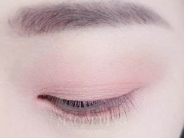 日常简单又好看的妆容应该怎么画,超简单的妆步骤