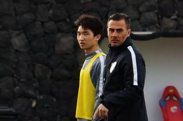 号称小梅西,梅西被人称为天才