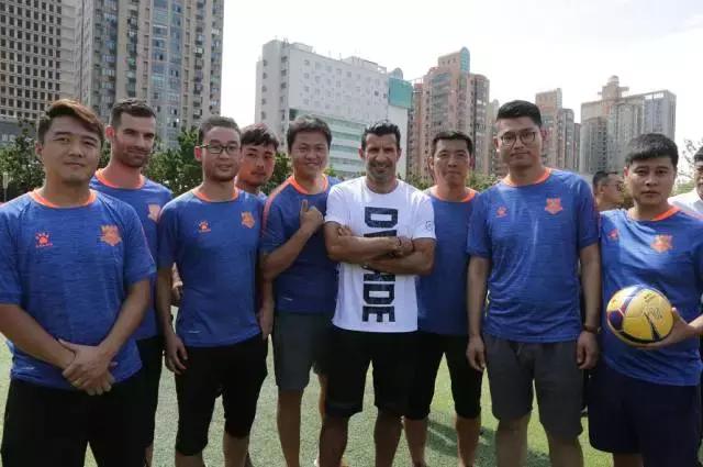 你想和梅西踢足球吗,梅西逆天停球技术