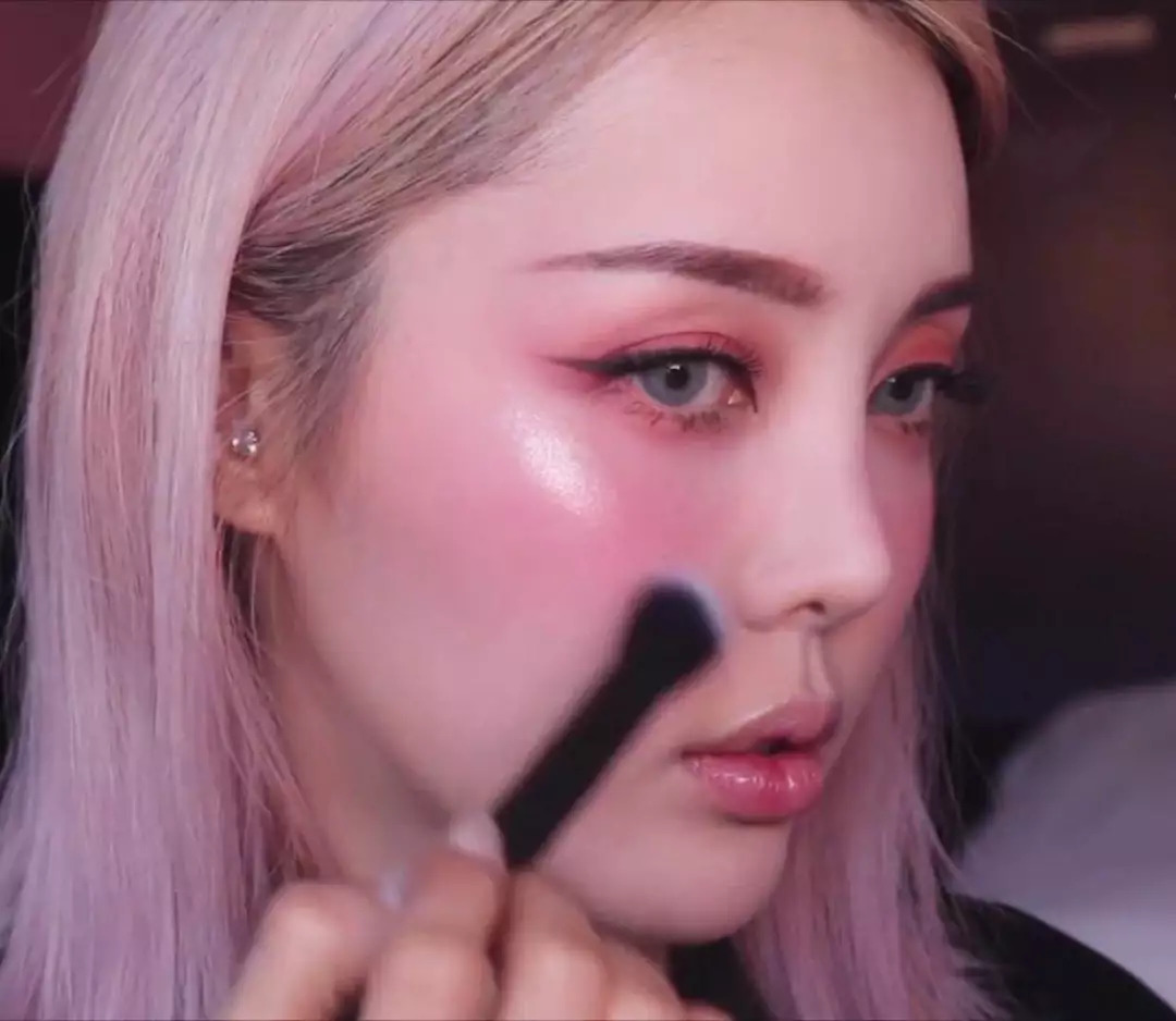 UltraChina凉了没关系，这有一份音乐节美妆攻略