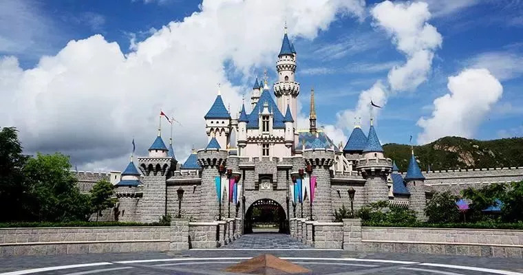 成都去香港坐飞机还是高铁划算,成都坐动车直接到香港攻略