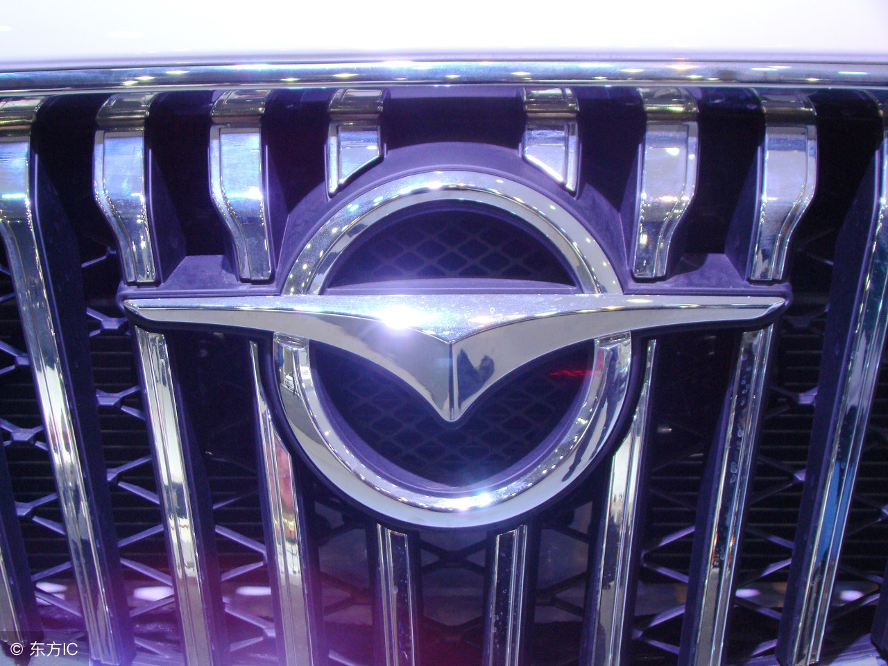 13年迈腾1.8t豪华版现在值得买吗,17年迈腾1.8t豪华版二手车多少钱