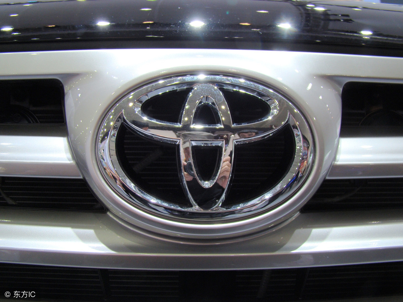 13年迈腾1.8t豪华版现在值得买吗,17年迈腾1.8t豪华版二手车多少钱