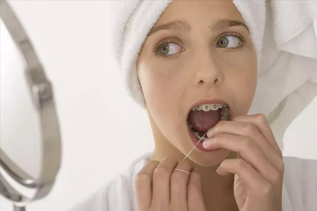 还在犹豫是否整牙，明星们默默变美都在靠它，你想知道的这篇都有