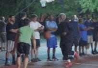 科比交叉变向过人教学,新手必学过人技巧篮球