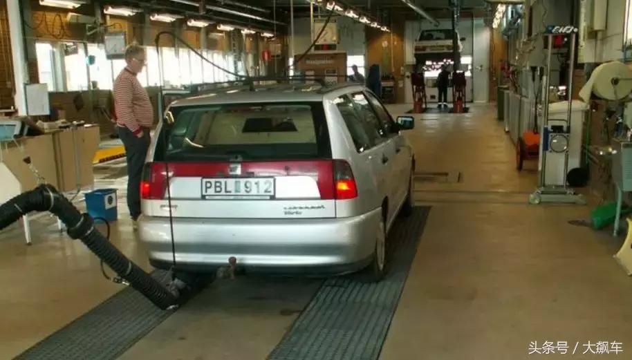 汽车开多少年就属于报废车,汽车开多少年报废比较好