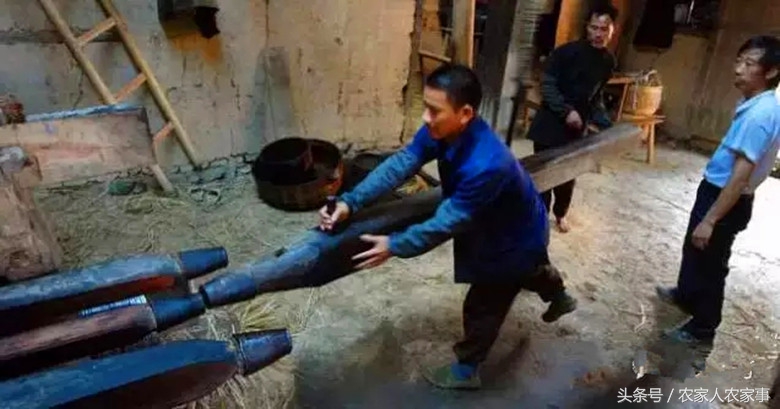 探访赣南传统手工榨‘’木梓油‘’（茶油）的工艺流程