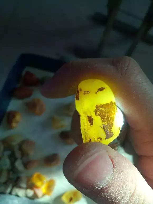 蜜蜡打磨教程戒面,蜜蜡圆珠怎么打磨成桶珠