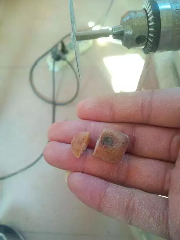 蜜蜡打磨教程戒面,蜜蜡圆珠怎么打磨成桶珠