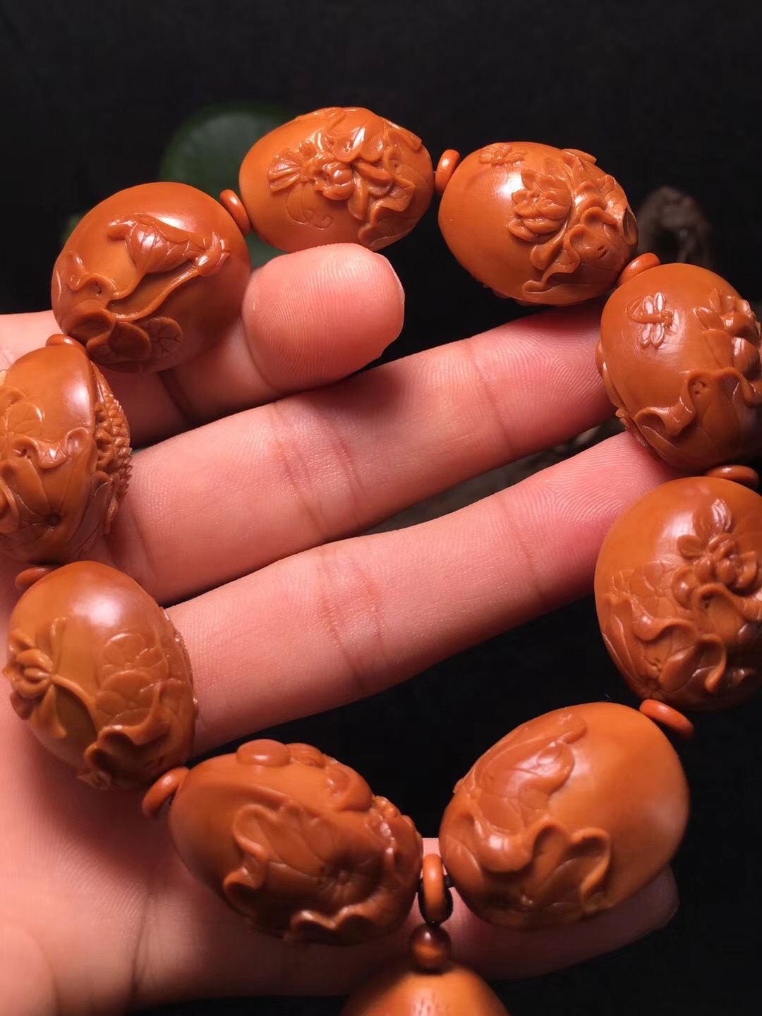 颐缘轩精品橄榄核雕,精品手工橄榄核雕