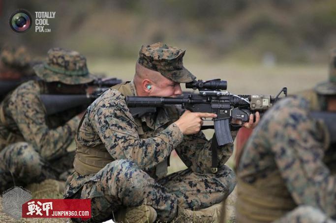 步枪手和机枪手,美国海军陆战队装备m27吗